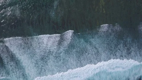 Ocean waves Stock Footage 112713409