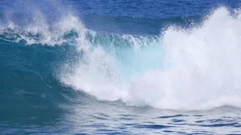 Ocean Waves in Hawaii 動画素材 229834376