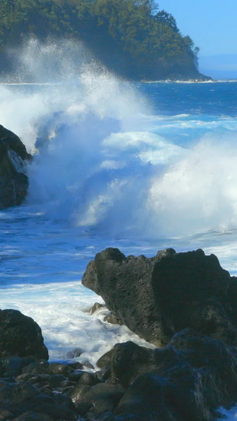 Ocean waves   in Hawaii Video stock 293153489