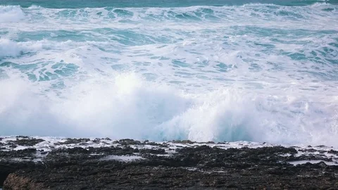 Ocean Waves Incoming on Shore Stockbeeldmateriaal 72861728