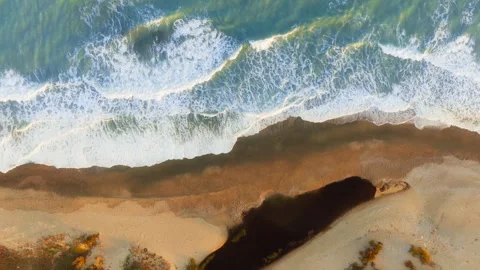 Ocean waves peacefully crashing into sand Stock Footage 308655571