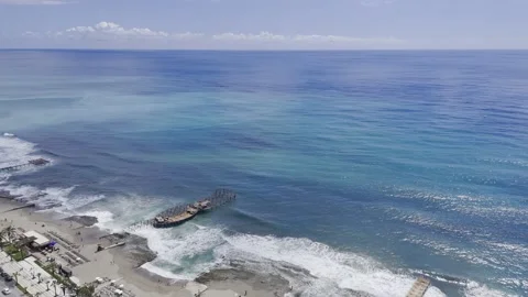 Ocean waves pier. Stock Footage 305977179