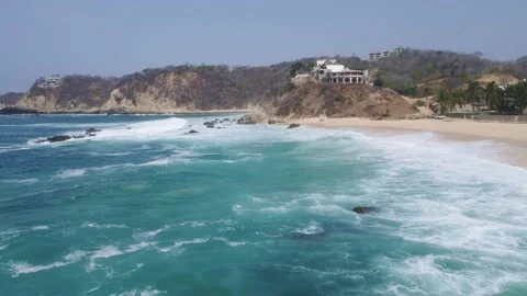 Ocean waves rapidly approaching the shore Stock Footage 155083110