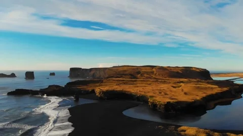 Ocean waves Rock blue sky Stock-Footage 274035339