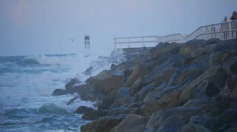 Ocean Waves on the rocks at dusk Video stock 837481