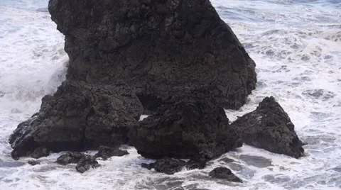 Ocean Waves on Rocks at Luffenholtz Beach Stock Footage 37978868