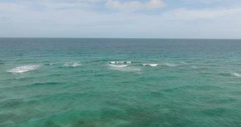 Ocean waves in Santa Fe, Tablas, Romblon. Philippines. Stock Footage 325046186
