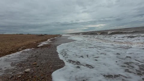 Ocean Waves at Snettisham Beach Stockbeeldmateriaal 314973998