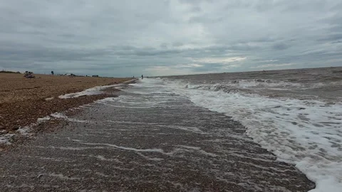 Ocean Waves at Snettisham Beach Stockbeeldmateriaal 314974024