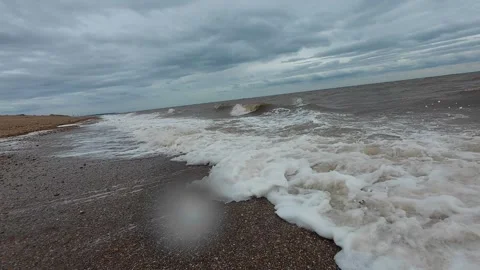 Ocean Waves at Snettisham Beach Stockbeeldmateriaal 314974129