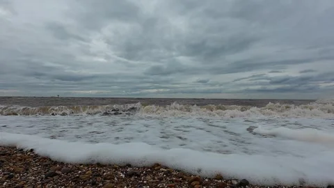 Ocean Waves at Snettisham Beach Stockbeeldmateriaal 314974190