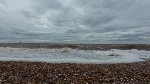 Ocean Waves at Snettisham Beach Stockbeeldmateriaal 314974205