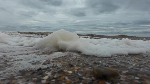 Ocean Waves at Snettisham Beach Stockbeeldmateriaal 314974231