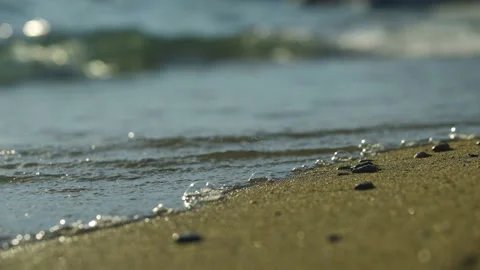 Ocean waves splashing on sand Video stock 212691285