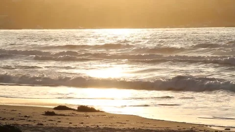 Ocean-waves-at-sunset Video stock 181572324