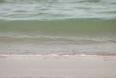 Ocean waves washing beach sand backgrounds Video stock 37685013