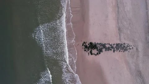 Ocean Zoom Out  動画素材 194514520