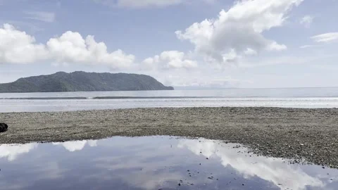 Oceanfront 06 - Mirror pond  - Pacific - Costa Rica Video stock 282943989
