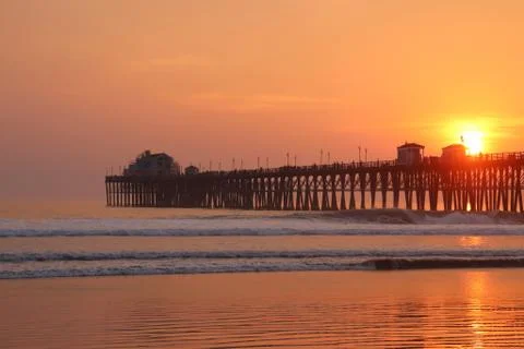 Oceanside Pier at Sunset 스톡 사진