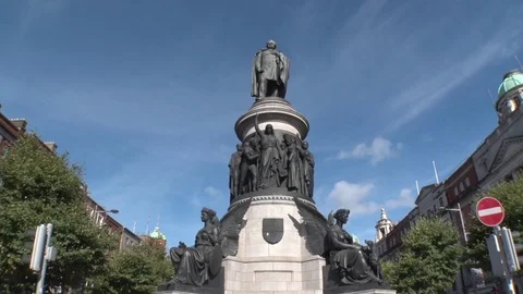 O'Connell Monument in Dublin, Ireland Video stock 80904382