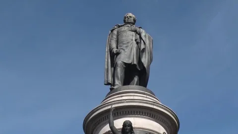O'Connell Monument in Dublin, Ireland 스톡 동영상 80904400