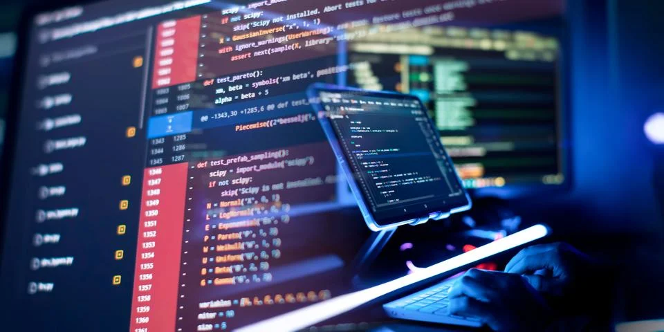 ?oding html and programming on screen laptop, development 스톡 사진