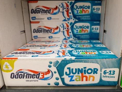 Odol-med3 Junior Zahn Toothpaste for Kids Aged 6-13 Stock Photos