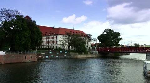 Odra river crossing Wroclaw. Stock-Footage 63873839