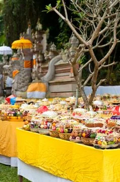 Offering in bali hindu temple Stock Photos