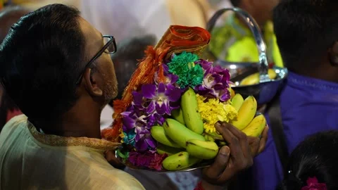 Offerings made with deep devotion during Thaipusam festival rituals. Stock-Footage 318089736