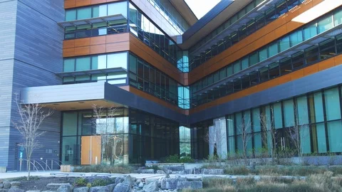 Office building exterior Vídeos de archivo 88002655