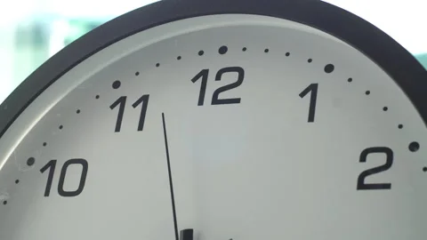 Office clock face 動画素材 335985075