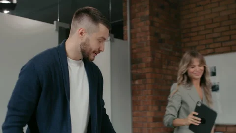 Office co-workers going out of business coaching in meeting room. Group of busy 스톡 동영상 199485241