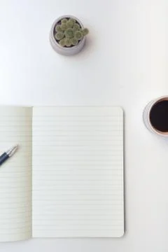 Office desk with note paper left blank to add your own message Stock Photos