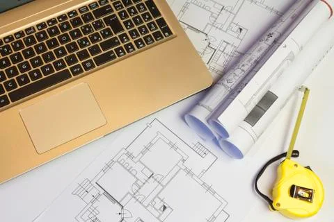 An office desk with the project papers Foto stock