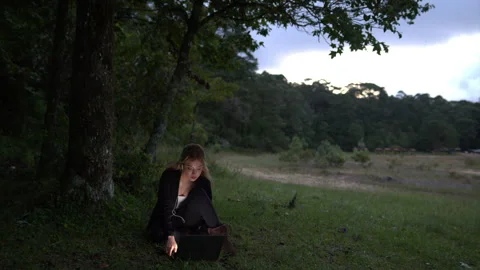 Office in the forest Stock-Footage 251223648