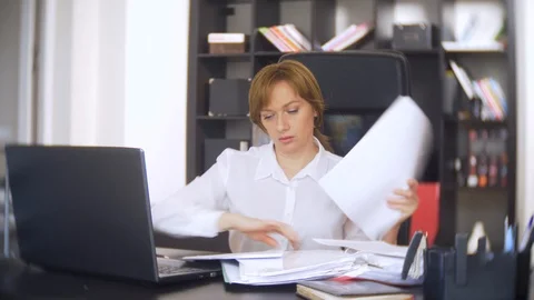 The office is hot, the air conditioning is not working Stock Footage 88418906
