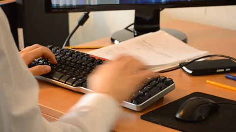 Office Worker Doing Business Vídeo Stock 50218776