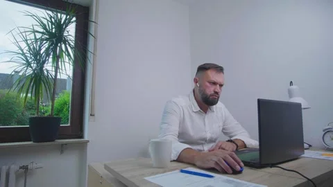Office worker Stock Footage 246733427