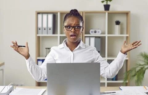 Office worker having problem because of her own mistake or due to computer error Foto stock