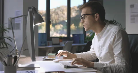 Office worker having problems with his computer Video stock 168366153