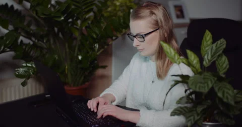 Office worker reading emails Stock Footage 305069819