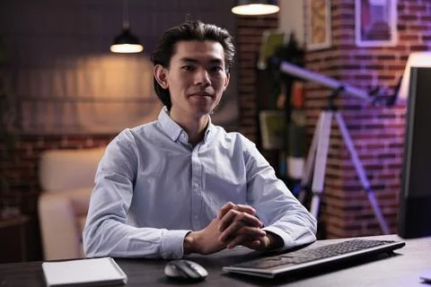 Office worker working on computer Stock Photos
