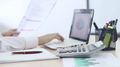 Office worker working in the modern business office Stock Footage 87086014
