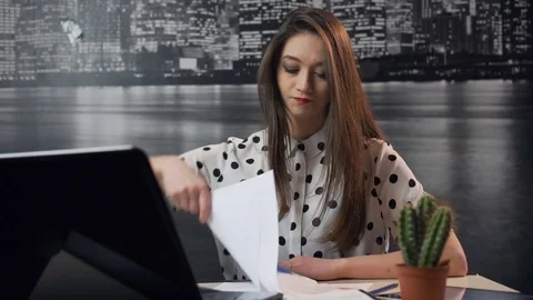 Office Working Hard Stress 動画素材 70095976