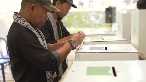 Officers locking voting ballots during Indonesian Pemilu election Stock-Footage 264743565