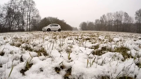 Offroad drifting and skidding training for road safety in winter. Video stock 101070943