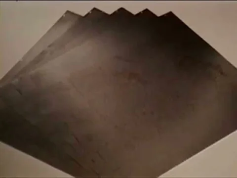 The offset photolithographic process is used to print topographic maps in 1973, Vidéo 75273136