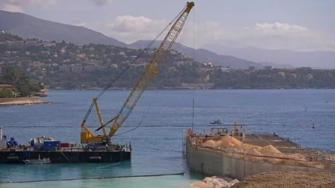 Offshore Construction Site with Crane and Sand Loading Barge in 4K Vídeos de archivo 315275292
