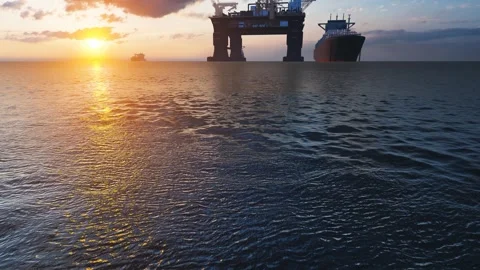 Offshore drilling platform oil and gas exploration and energy extraction 스톡 동영상 288179174